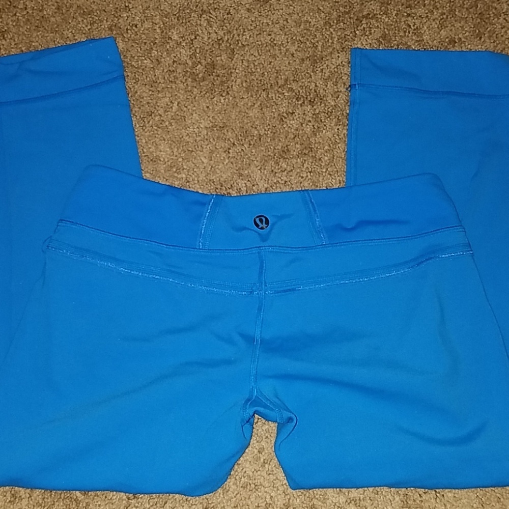 Lululemon blue yoga capris